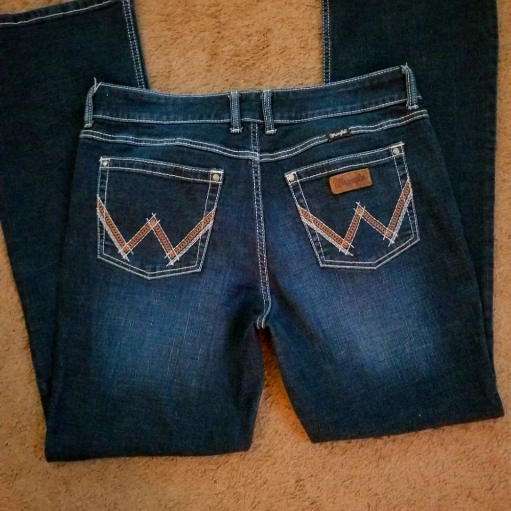 Womens Wrangler Signature Jeans
